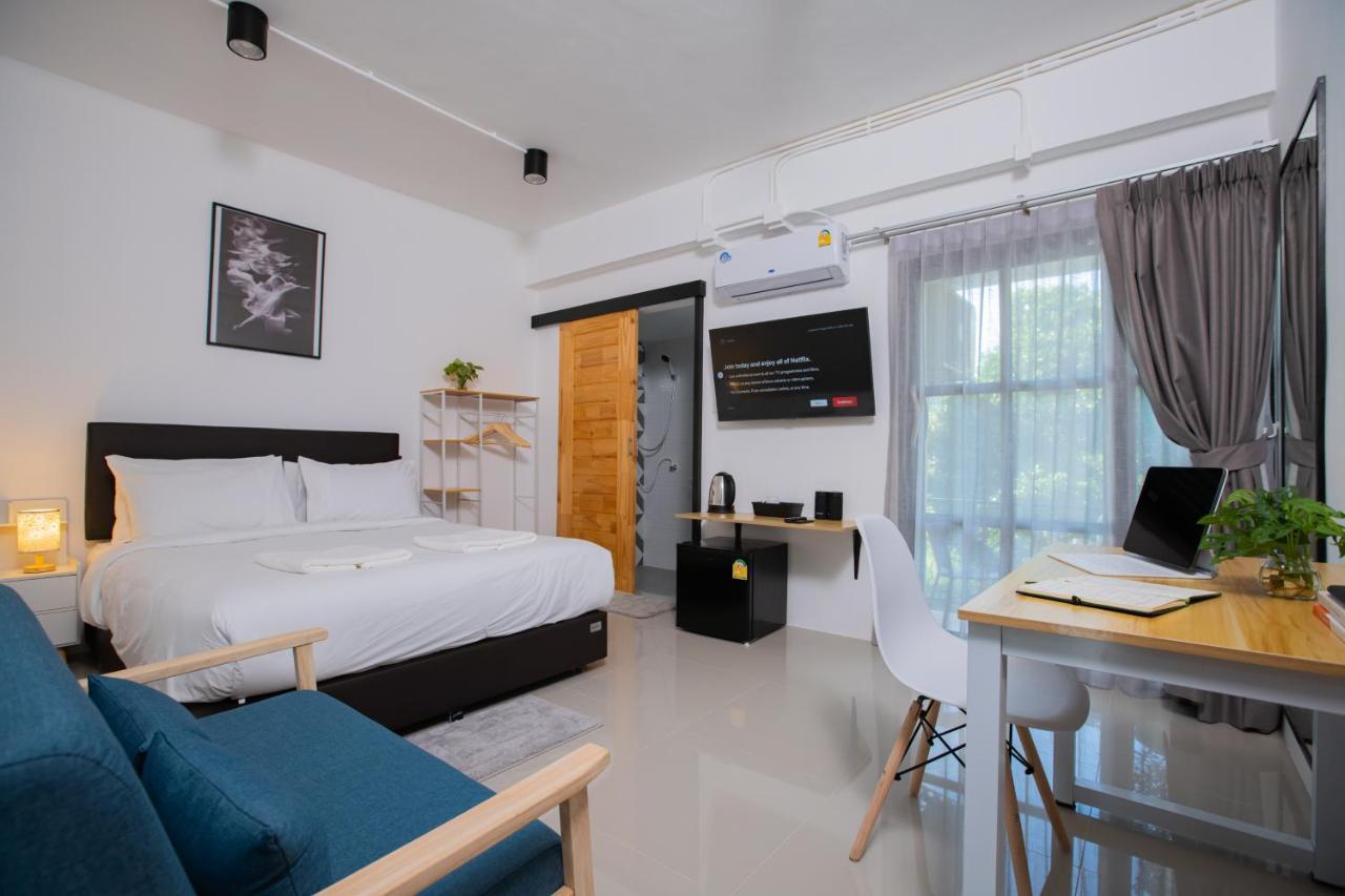 Laewan Guesthouse Baan Tai Esterno foto