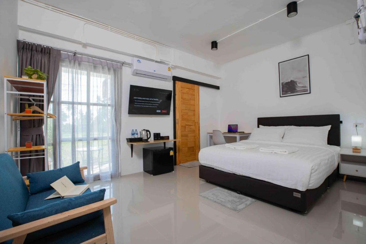 Laewan Guesthouse Baan Tai Esterno foto