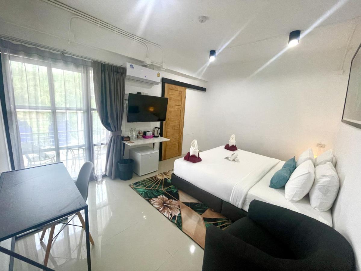 Laewan Guesthouse Baan Tai Esterno foto